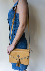 The Virginia Purse, Dark Honey