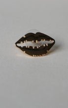 Load image into Gallery viewer, Pucker Up Earrings